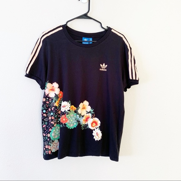adidas Tops - Adidas Originals Farm x Jardim Floral Tee